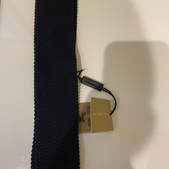 Mens Burberry Knit Tie London - Picture 3 of 3